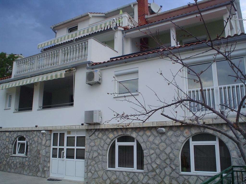 Apartman Kondic Omišalj Pokój zdjęcie